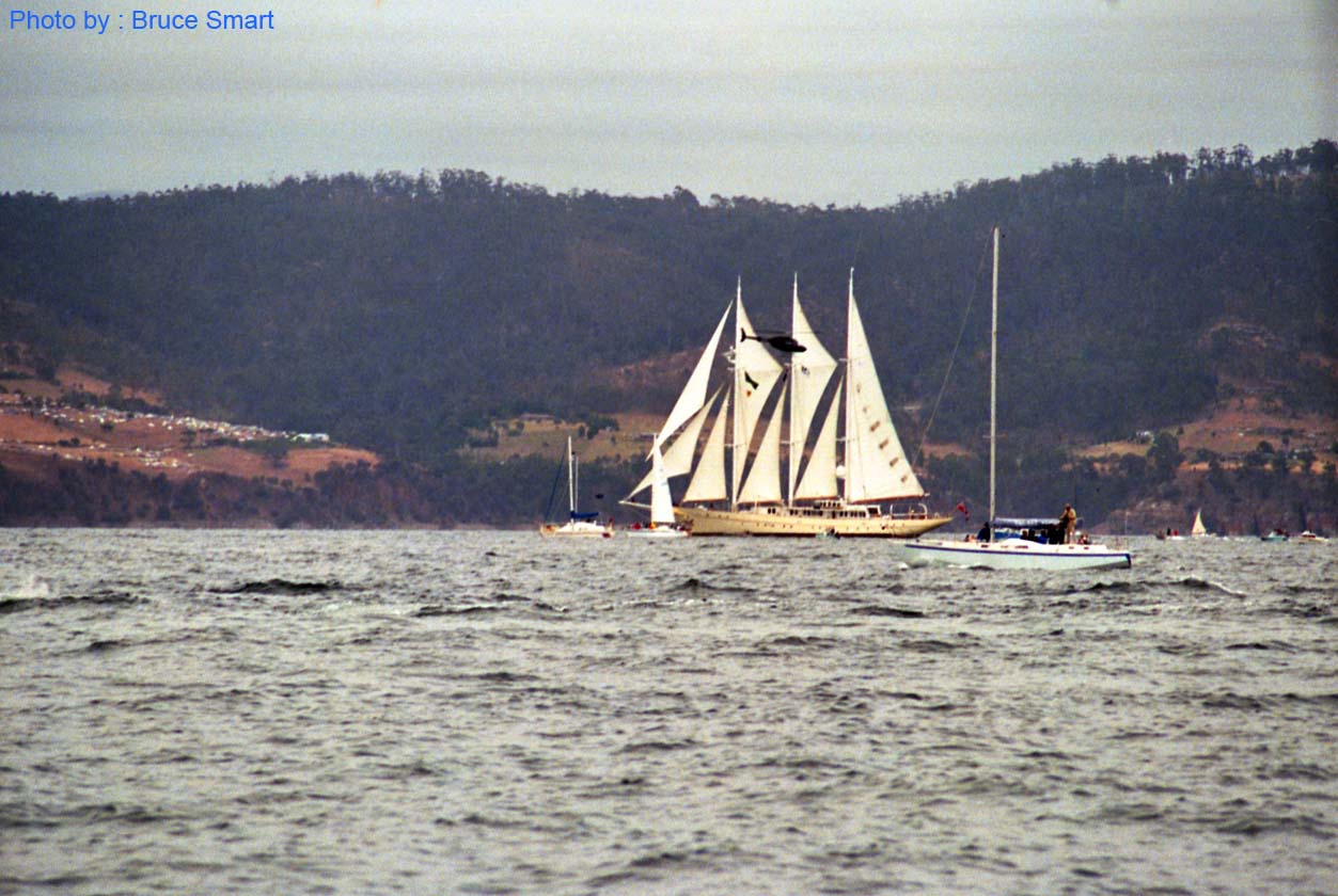 TS88-037 - Aquarius, Qld