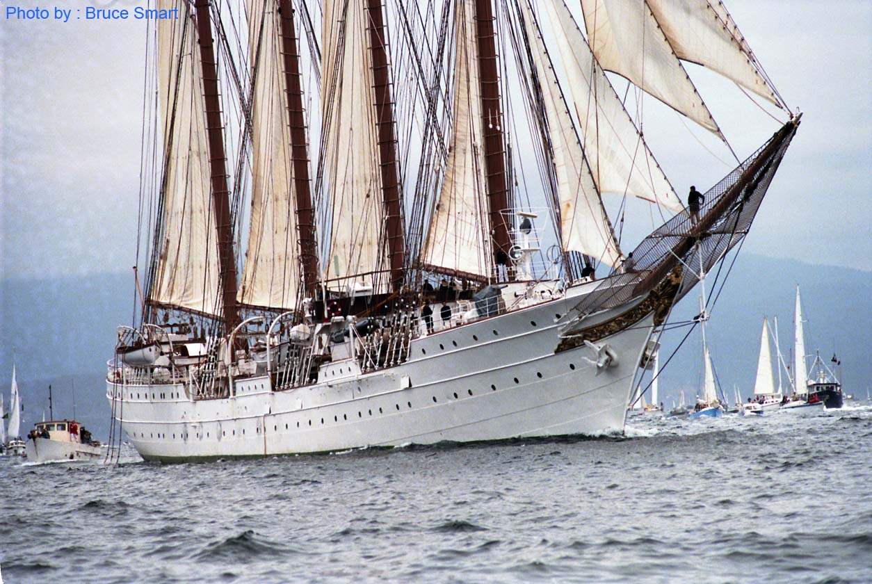 TS88-060 - Juan Sebastian De Elcano, Spain