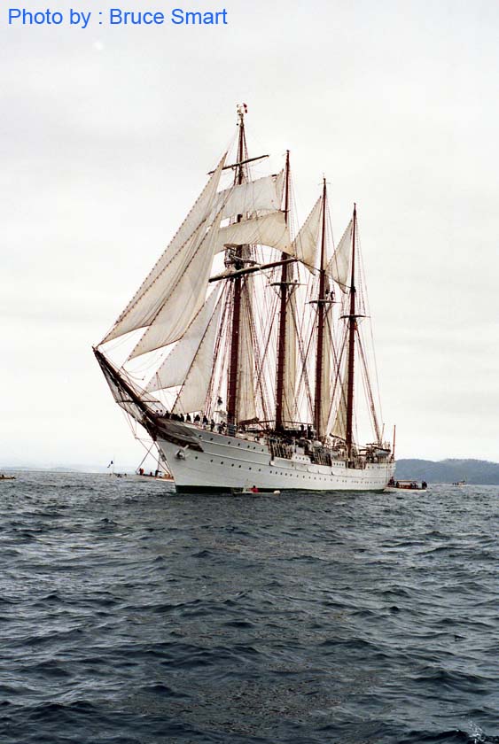 TS88-142 - Juan Sebastian De Elcano, Spain